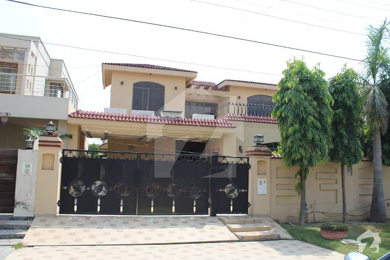 20 Marla Beautiful House Available for Rent in Phase 4 DHA Defence