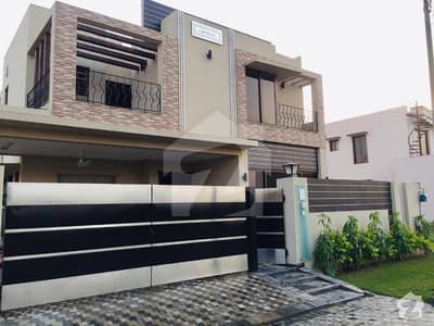 10 Marla Brand New Luxury Bungalow For Sale Near Facing Commercial And Park Owner Needy 10 Marla Brand New Luxury Bungalow For Sale Near Facing Commercial And Park Owner Needy