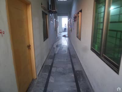 Bachelor Flat In G1 Market Is Available For Rent