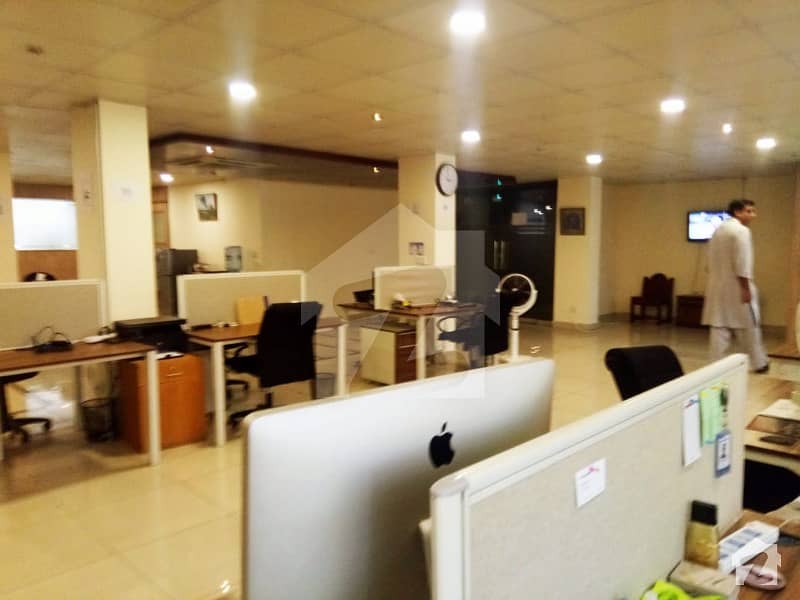 3000 Sq Ft Semi Furnished Office For Sale