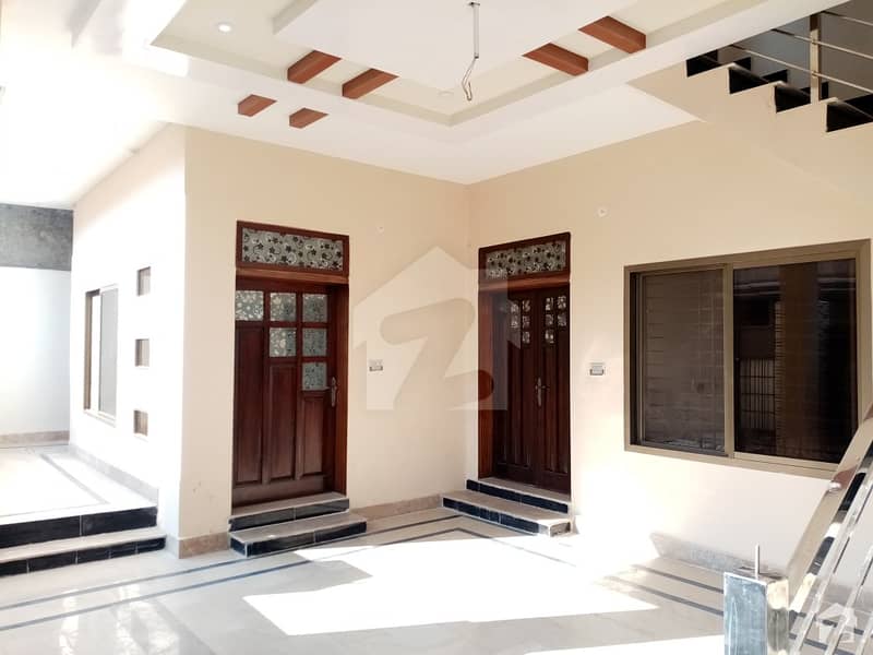 عباسیہ ٹاؤن رحیم یار خان میں 10 مرلہ مکان 2 کروڑ میں برائے فروخت۔