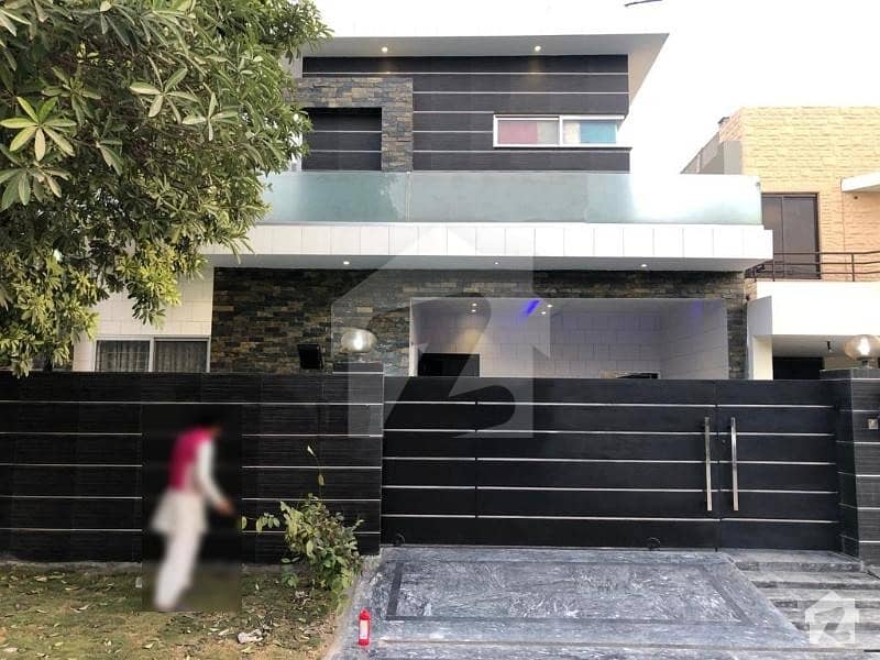 10 Marla Owner Built House available for Sale in Phase 3 DHA Defence