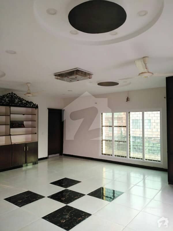 گارڈن ٹاؤن لاہور میں 3 کمروں کا 5 مرلہ مکان 1.5 کروڑ میں برائے فروخت۔