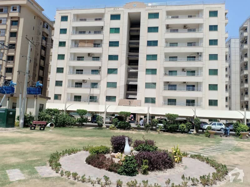 SUPERB  OPEN VIEW 12 Marla 4 Beds Flat On 3rd Floor  For Sale In Askari 11 Lahore At Cheaper Ratewith gas