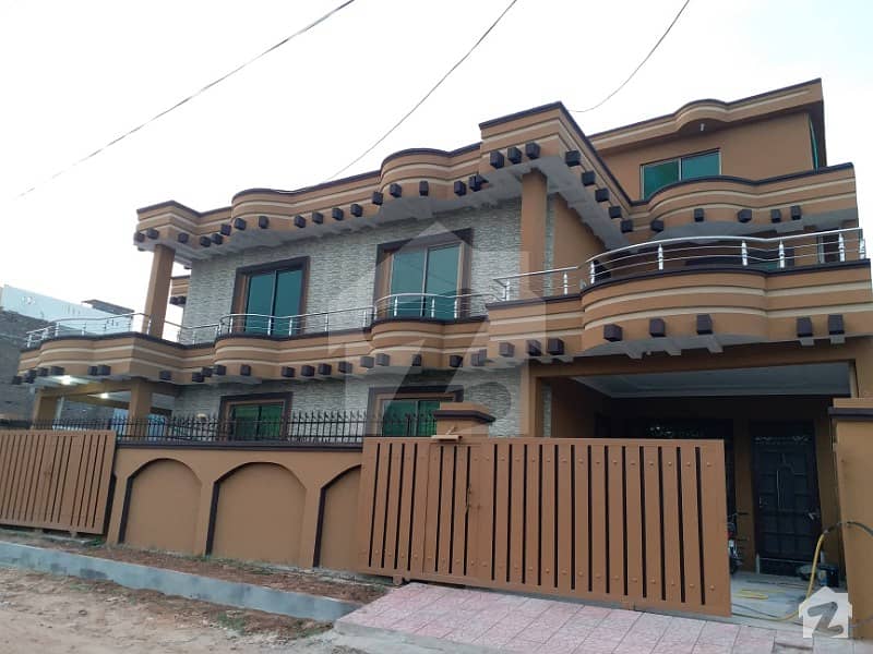 کالٹکس روڈ راولپنڈی میں 5 کمروں کا 8 مرلہ مکان 1.27 کروڑ میں برائے فروخت۔