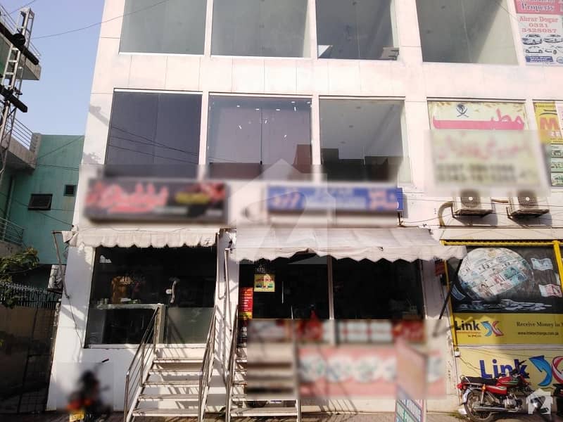 پی آئی اے مین بلیوارڈ لاہور میں 1 مرلہ دکان 1.05 کروڑ میں برائے فروخت۔