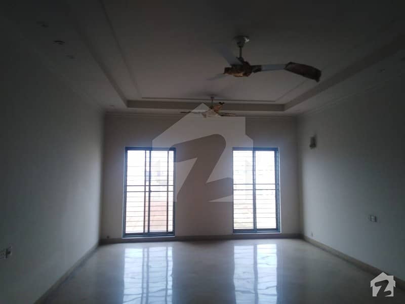 2 Kanal Upper Portion For Rent In Valencia Town Lahore Facing Park