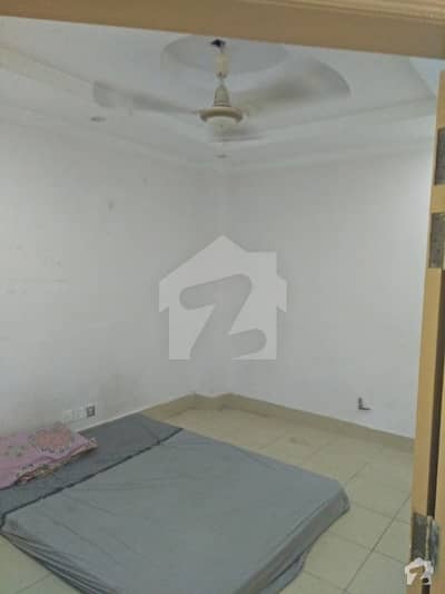 650 Square Feet 3rd Floor Apartment 2 Bedroom 1 Bath Fully Populated Walking Distance To Gt Road 650 Square Feet 3rd Floor Apartment 2 Bedroom 1 Bath Fully Populated Walking Distance To Gt Road
