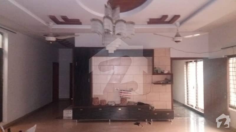 1 Kanal Upper Portion For Rent On Top Location Of Valencia Town Lahore