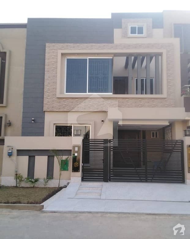 Five Marla House Like A Brand New Available For Rent In Bahria Town Lahore