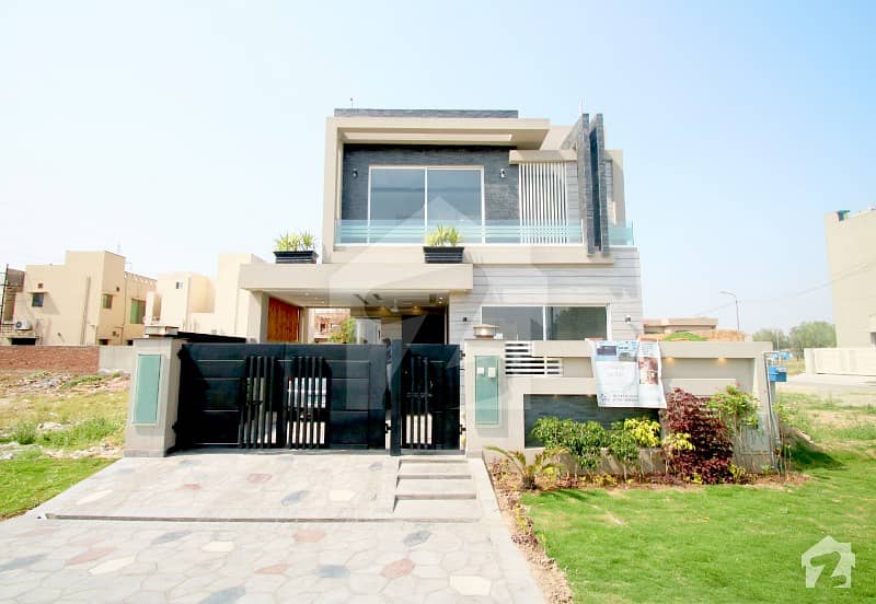 New Designer Palace For Sale In Phase 8