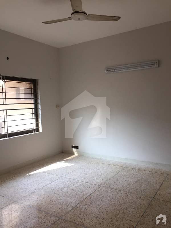 ONE KANAL UPPER PORTION FOR RENT DHA LAHORE