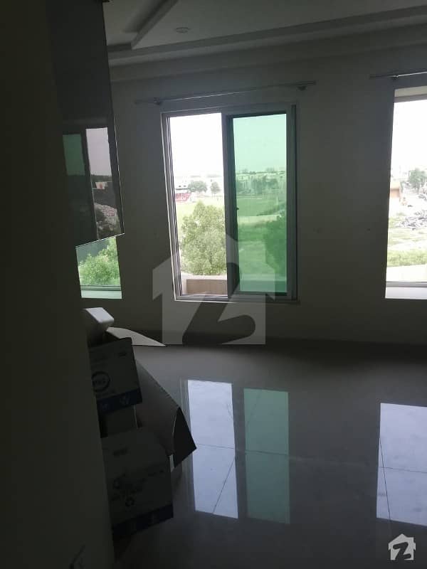 VIP LOCATION 2 BED FLAT AVALABLE
