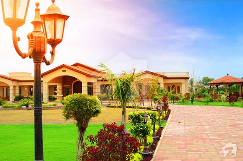 5 Kanal Develop Possession Corner Plot For Sale With Boundary Walls In Gulberg Greens Islamabad