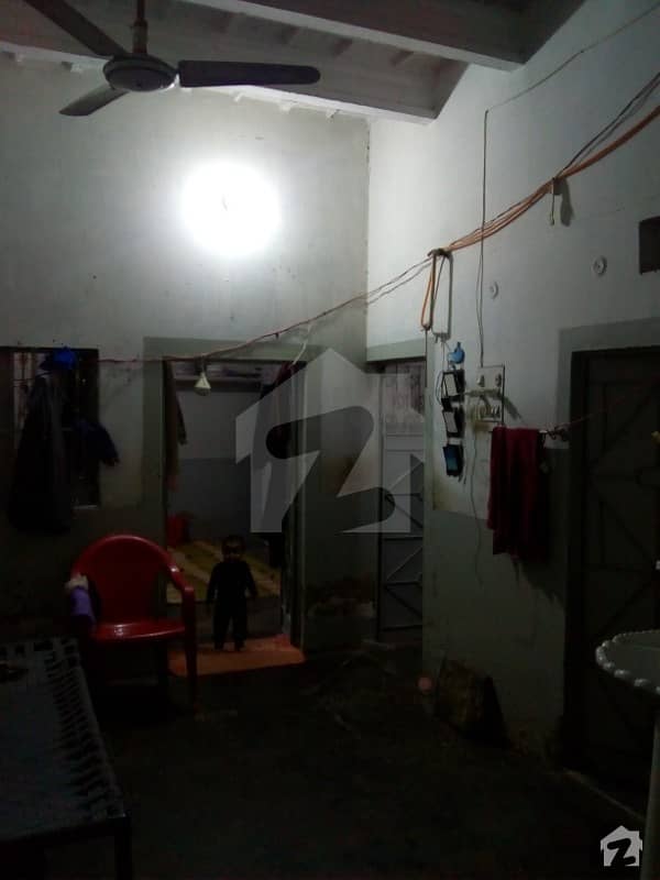 لانڈھی کراچی میں 2 کمروں کا 2 مرلہ مکان 26 لاکھ میں برائے فروخت۔