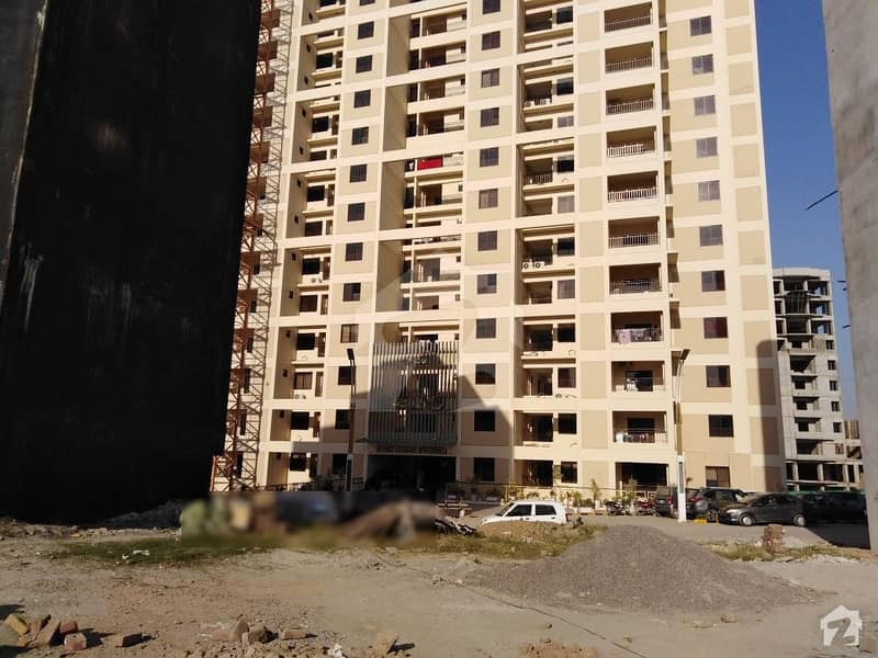 Here Is A Good Opportunity To Live In A Well Built Apartment Defence