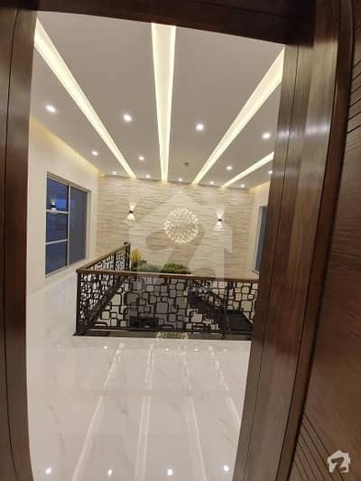 Band New 1 Kanal Bungalow With Basement Band New 1 Kanal Bungalow With Basement