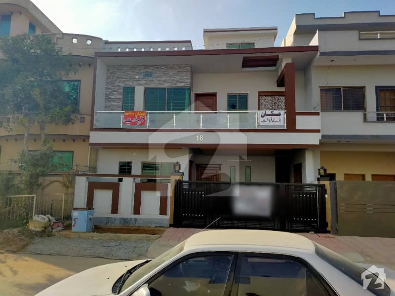 جناح گارڈنز فیز 1 جناح گارڈنز ایف ای سی ایچ ایس اسلام آباد میں 5 کمروں کا 8 مرلہ مکان 1.65 کروڑ میں برائے فروخت۔