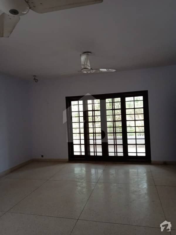 300 Yard Bungalow Available Rent In Dha Phase 4