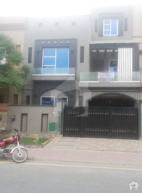 5 Marla House For Rent In Block Aa Sector D Bahria Town Lahore