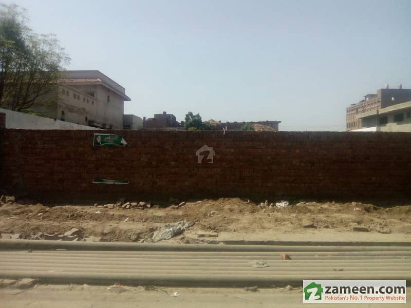 Faisalabad Realtors Offers Commercial Plot For Rent In The Hub Of Restaurants At Kohinoor City
