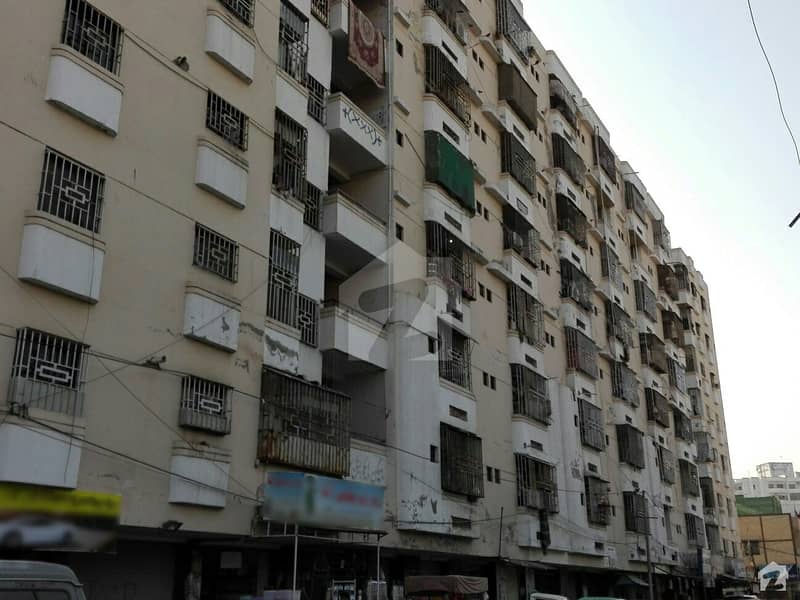 گلستانِِ جوہر ۔ بلاک 13 گلستانِ جوہر کراچی میں 2 کمروں کا 4 مرلہ فلیٹ 62 لاکھ میں برائے فروخت۔