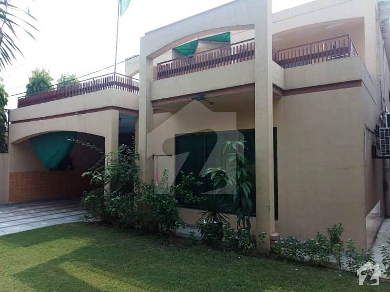 27 Marla 6 Beds House On Top Location Of Cantt Sarwar Road