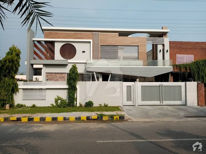 House Available For Sale In DC Colony