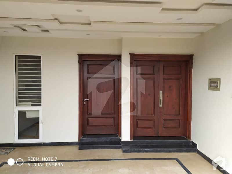 فیصل ٹاؤن - ایف ۔ 18 اسلام آباد میں 4 کمروں کا 8 مرلہ مکان 1.65 کروڑ میں برائے فروخت۔