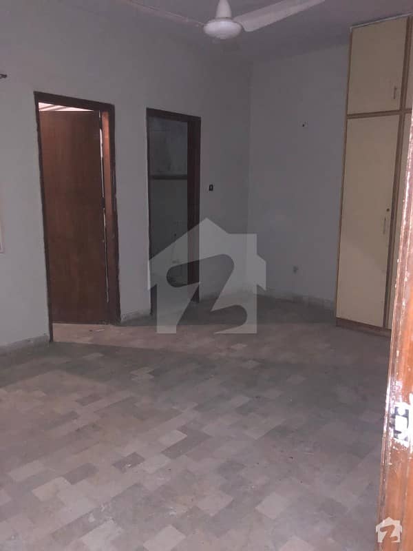 3 Bedrooms Apartment in clifton block 4 6th Floor With Active Lift clifton Karachi