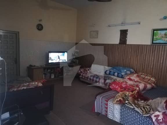 لال پل مغلپورہ لاہور میں 4 کمروں کا 10 مرلہ مکان 1.7 کروڑ میں برائے فروخت۔