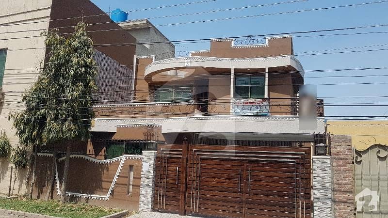 گلشن علی کالونی کینٹ لاہور میں 5 کمروں کا 9 مرلہ مکان 1.65 کروڑ میں برائے فروخت۔