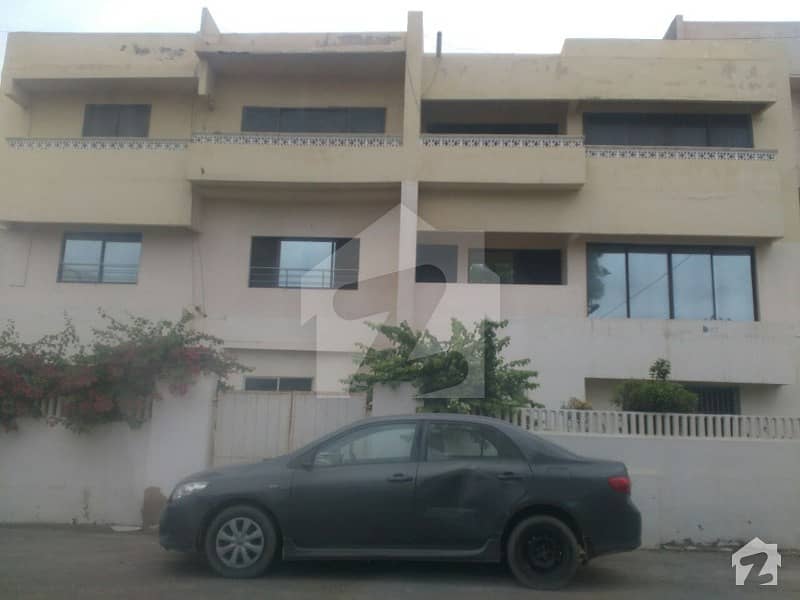 Defence Sea View 1st Floor Apartment For Sale Well Maintained Back Row
