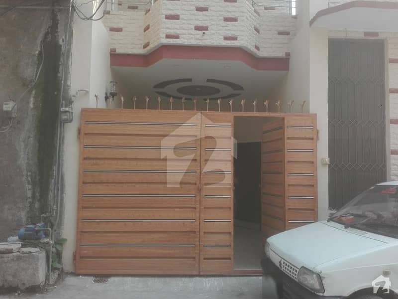 ملتان روڈ لاہور میں 3 کمروں کا 4 مرلہ مکان 65 لاکھ میں برائے فروخت۔