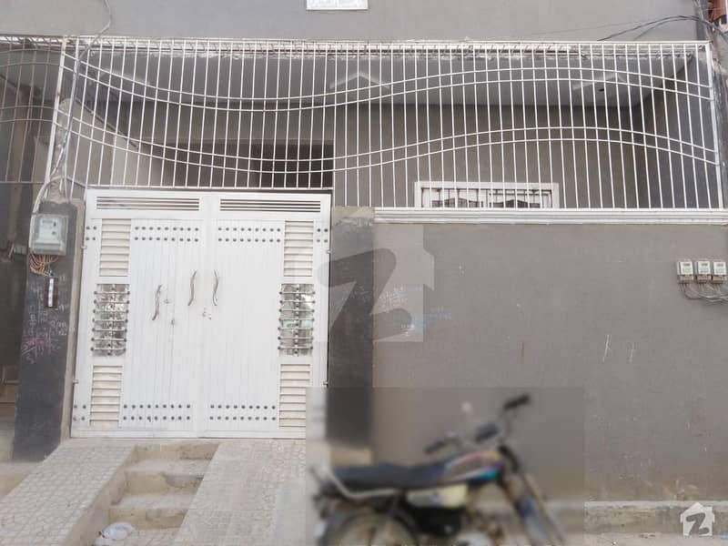 بفر زون - سیکٹر 15-A / 4 بفر زون نارتھ کراچی کراچی میں 2 کمروں کا 5 مرلہ زیریں پورشن 70 لاکھ میں برائے فروخت۔