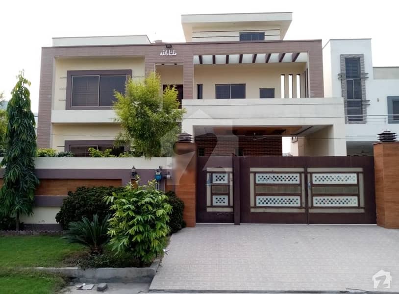 House Is Available For Sale In Professors Colony