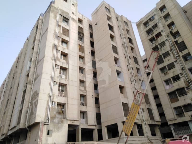 Sea Rock Penthouse Apartment In Clifton Block 1