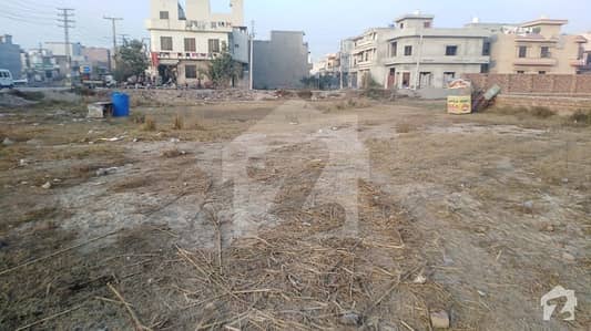 جوبلی ٹاؤن ۔ بلاک ای جوبلی ٹاؤن لاہور میں 1 کنال کمرشل پلاٹ 3.9 کروڑ میں برائے فروخت۔ جوبلی ٹاؤن ۔ بلاک ای جوبلی ٹاؤن لاہور میں 1 کنال کمرشل پلاٹ 3.9 کروڑ میں برائے فروخت۔