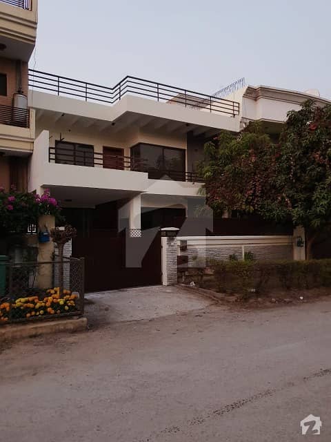 10 Marla House For Sale F11 Islamabad