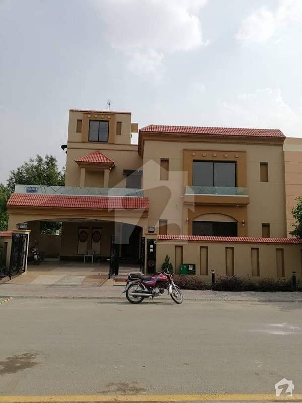 13 Marla Corner Luxury House For Rent Nearby Market Bahria Town Lahore