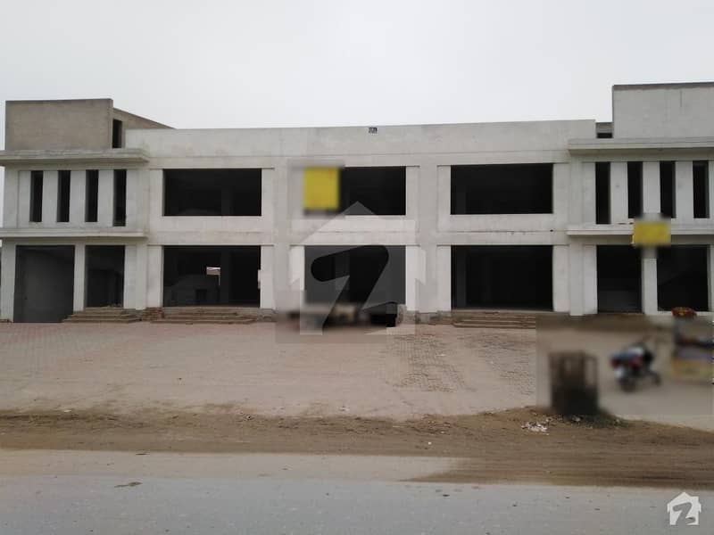 Building Available For Rent On Multan Road