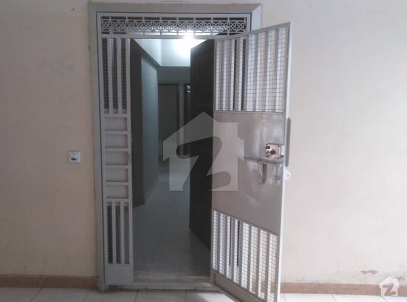 نارتھ ناظم آباد ۔ بلاک بی نارتھ ناظم آباد کراچی میں 3 کمروں کا 7 مرلہ فلیٹ 35 ہزار میں کرایہ پر دستیاب ہے۔