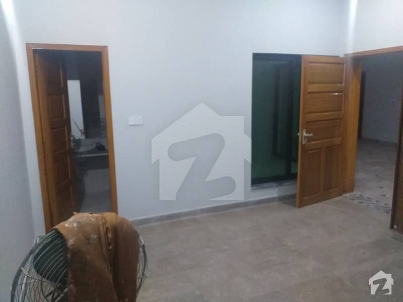 Very very beautiful portion available for rent in bahar Shah road