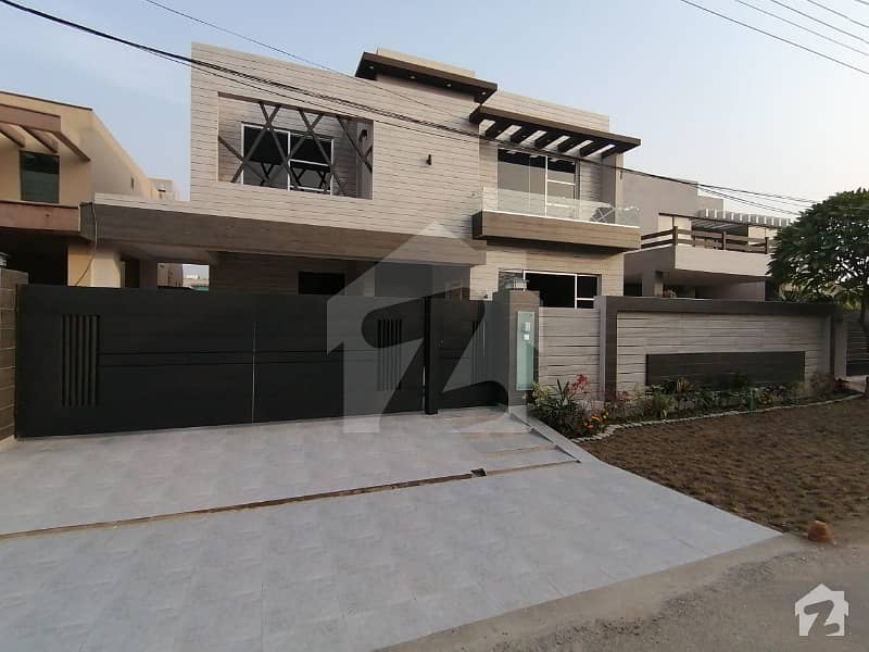 1 Kanal Brand New Double Unit Designer Royal Place Out Class Modern Luxury Bungalow For Sale