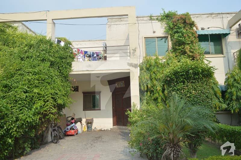 خیابانِ امین ۔ بلاک جی خیابانِ امین لاہور میں 3 کمروں کا 5 مرلہ مکان 25 ہزار میں کرایہ پر دستیاب ہے۔