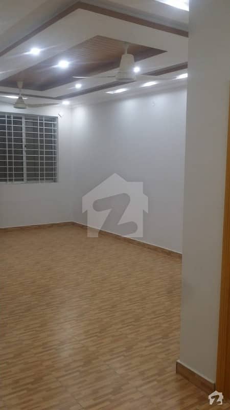 11 Marla First Floor Flat For Rent In Askari 4