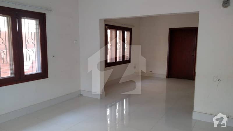 300 Sq Yards Bungalow For Rent In DHA Phase 4