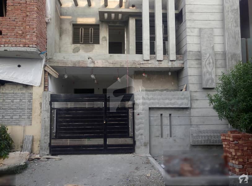 پام ولاز لاہور میں 3 کمروں کا 5 مرلہ مکان 65 لاکھ میں برائے فروخت۔