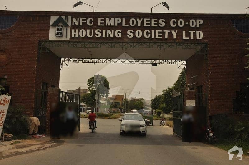 این ایف سی 1 لاہور میں 7 کمروں کا 2 کنال مکان 2.5 لاکھ میں کرایہ پر دستیاب ہے۔