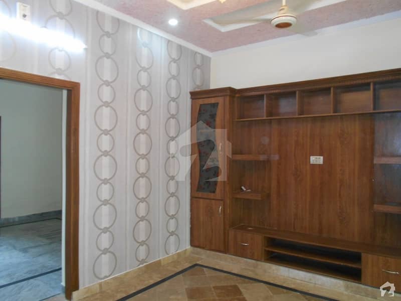 تلسا روڈ راولپنڈی میں 5 کمروں کا 12 مرلہ مکان 2.1 کروڑ میں برائے فروخت۔